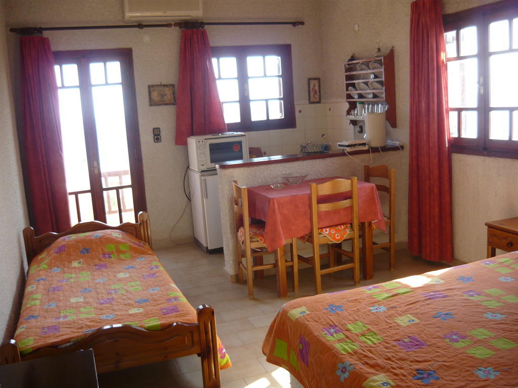Villa Victoria Makrýgialos Quarto foto